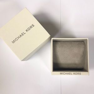 💕Michael Kors Watch Box!